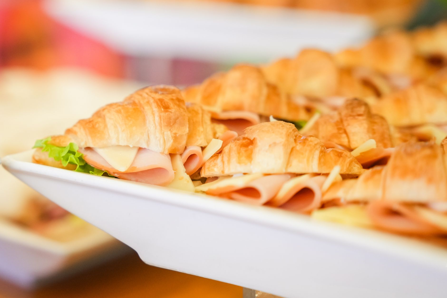How to Make a Breakfast Croissant Sandwich at Home